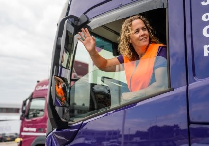 Vrachtwagenchauffeur CE (Dagdienst of Nachtdienst)